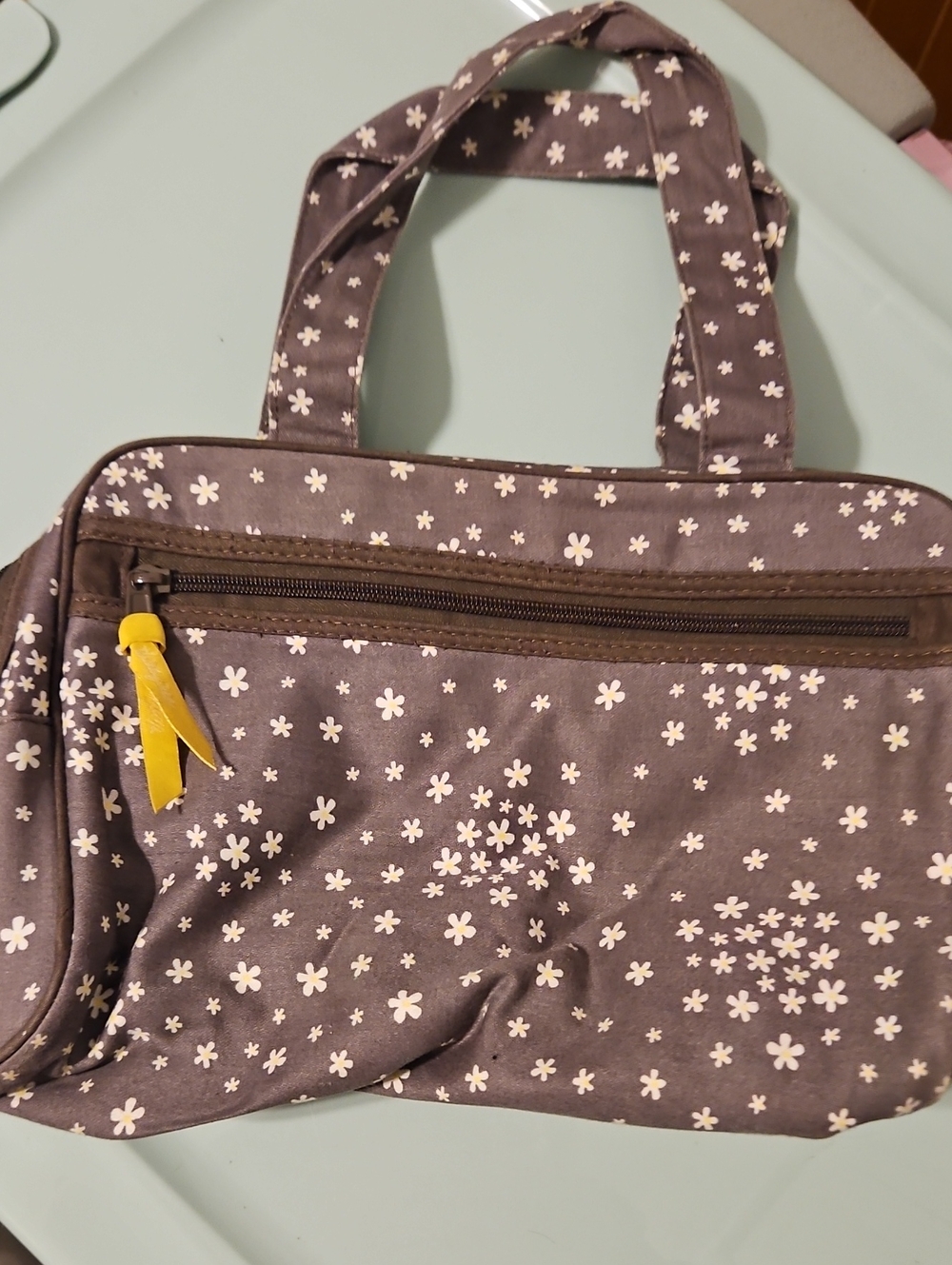 thirty-one Gray Floral Tote with White Daisy Print and Yellow Zipper Pull
